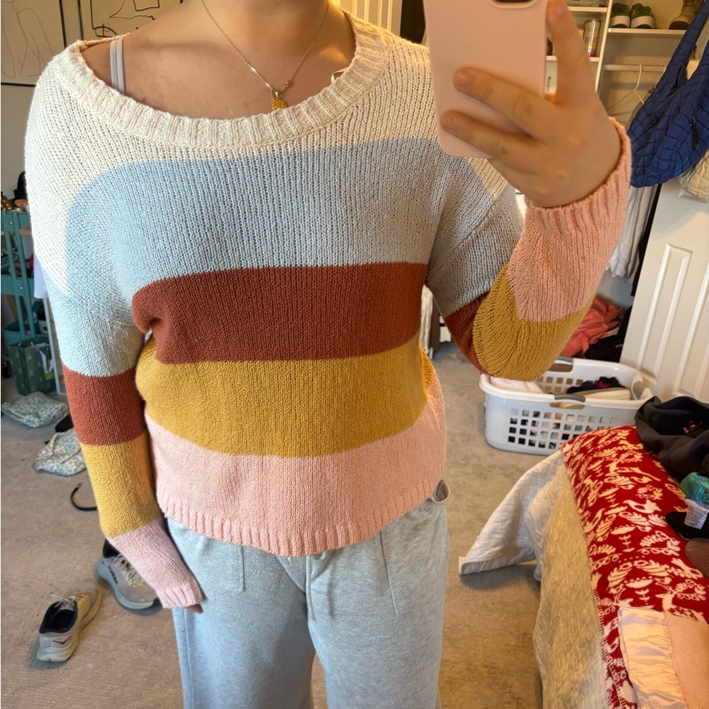 Cute billabong sweater